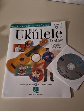 Hal Leonard Play Ukulele Today! Level 1 - With DVD